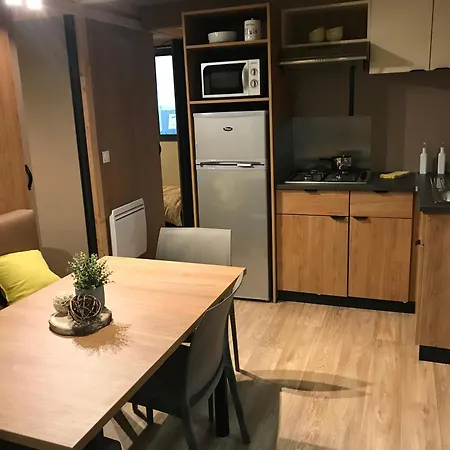 Campsite La Pommeraie 4*