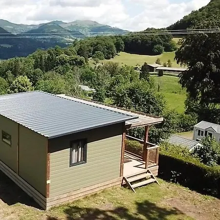 Campsite La Pommeraie Vic-sur-Cere